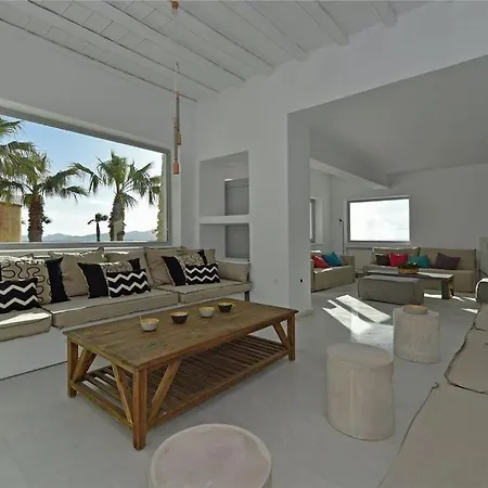 Paros Sleeps 10 Pool Air Con Wifi T478597 Villa
